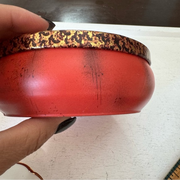 Beautiful Vintage Round Tin Fascination Face Powder Trinket Box Made in England - Picture 9 of 16